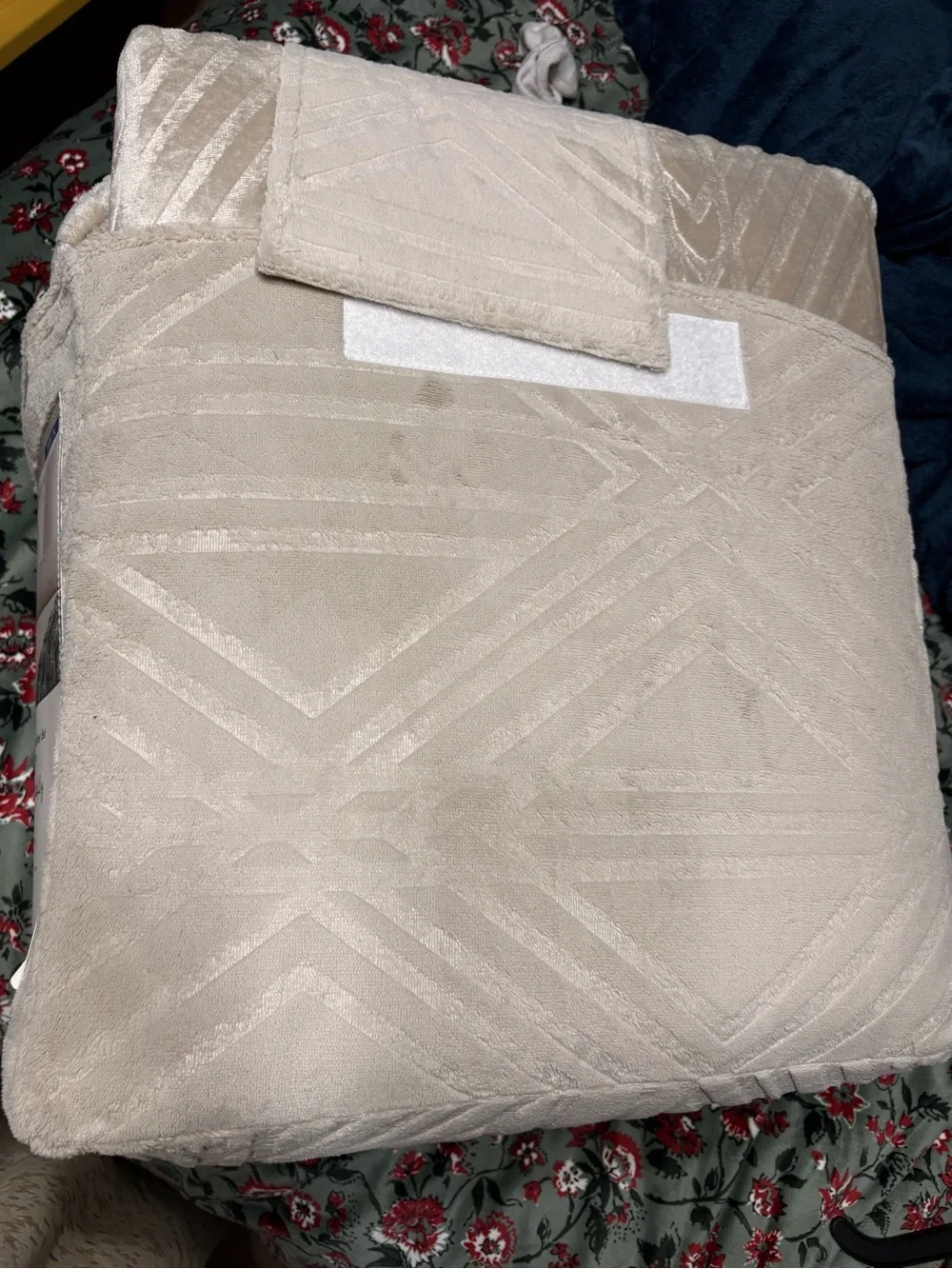 BearPaw Carson Twin/Twin XL Comforter Set in Beige